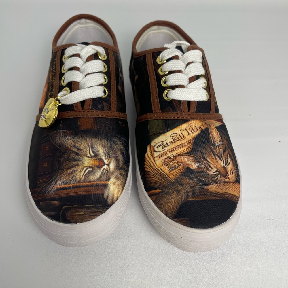 The Bradford Exchange Kitty Cat Nap shoes sneakers 5.5 women’s gold charm. New!